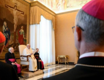 O Papa: como Jesus, aproximar-se de quem sofre com compaixão e inclusão