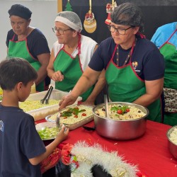 Ceia de Natal no Projeto Bom Menino 2025