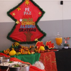 Ceia de Natal no Projeto Bom Menino 2025